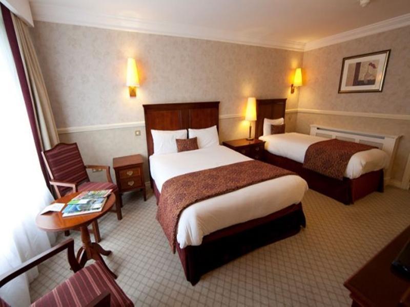 Court Yard Hotel Leixlip Eksteriør bilde